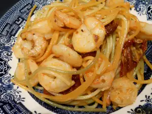 Spaghetti with Shrimp and Garlic