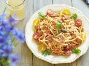 Spaghetti with Ham and Cherry Tomatoes