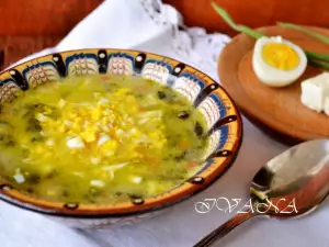 Spinach Soup with Boiled Eggs