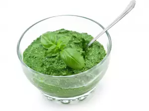 Spinach Puree with Eggs