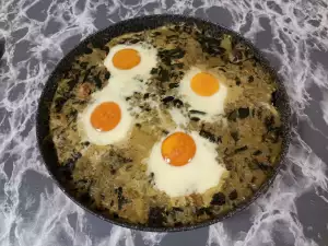 Spinach with Rice and Eggs in the Oven