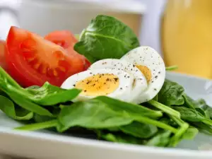 Spinach and Egg Salad