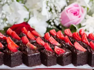 Brownies with Strawberries