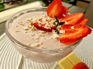 Strawberry, Cream and White Chocolate Mousse