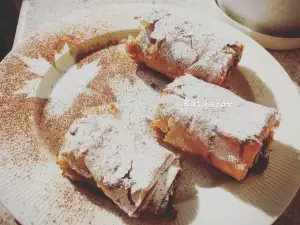 The Best Apple Strudel