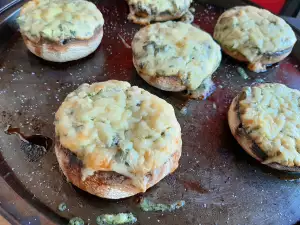 Stuffed Mushrooms with Cream Cheese and Spinach