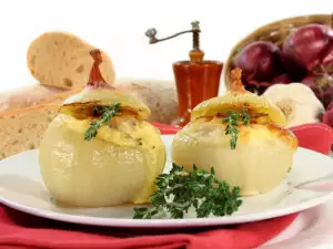 Stuffed Onions with Meat