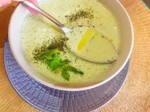 Healthy Cold Soup with Kefir and Onions