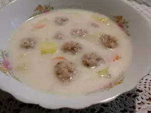 Meat Ball Soup with Noodles