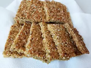 Healthy Bars with Sesame Seeds and Oats