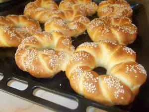 Fluffy Sesame Bagels