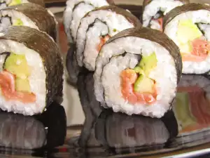 Avocado, Cucumber and Smoked Salmon Sushi