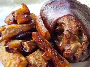 Crispy Roasted Pork Knuckle