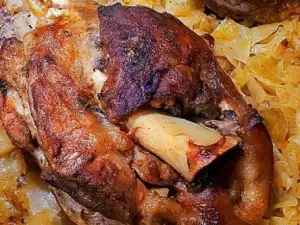 Oven-Baked Pork Shank with Sauerkraut