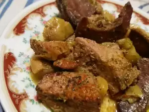 Oven-Baked Liver with Onions and Leeks