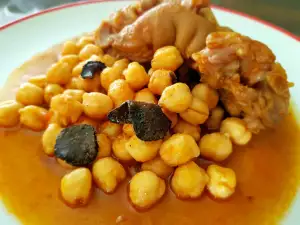 Pig Trotters with Chickpeas and Truffle