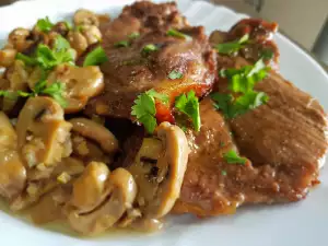 Baked Pork Chops with Mushroom Sauce