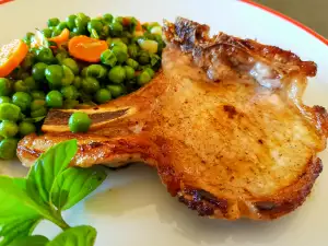 Pork Chops with Stewed Peas