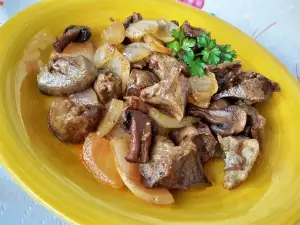 Pork Hearts with Mushrooms and Onions