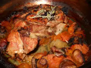 Sauteed Pork with Carrots and Mushrooms