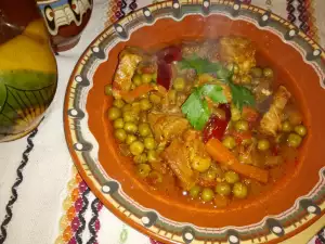 Pork with Peas and Dried Peppers