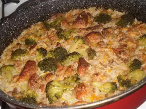 Oven-Baked Pork with Rice and Broccoli