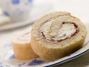 Easy Cream Roll