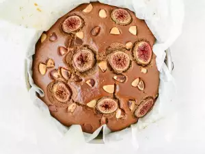 Tahini and Figs Cake