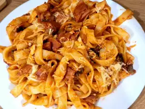 Tagliatelle with Ham and Field Mushrooms