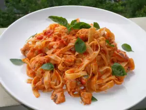 Tagliatelle with Salmon and Tomato Sauce