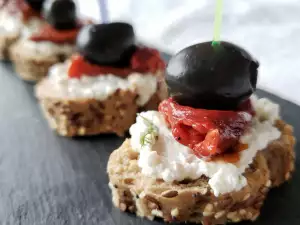 Party Bites with Cottage Cheese and Roasted Peppers