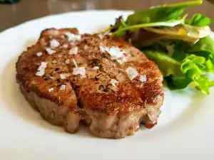 Juicy Oven-Baked Beef Steaks