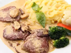 Hungarian Beef Cutlets