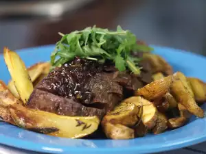 Veal Steaks with Spicy Potatoes