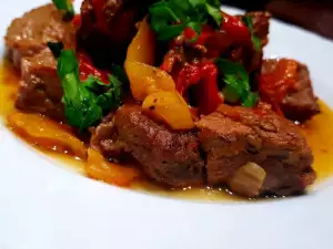 Pan-Fried Beef with Onions