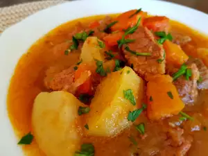 Wonderful Beef Stew with Pumpkin