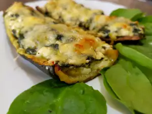 Stuffed Zucchini Boats with Spinach and Cheese