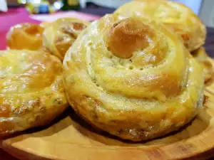 Small Pastries with Minced Meat