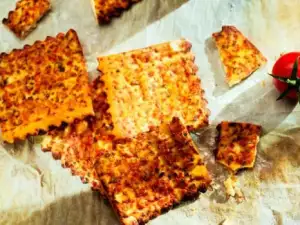 Tomato Crackers with Spices