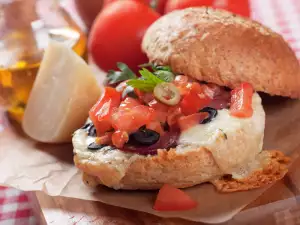 Burger with Tomatoes and Olives