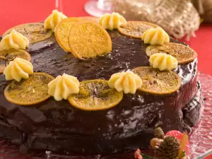 Cake with Oranges and Chocolate