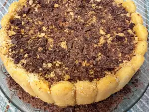 Light and Delicious Cake with Ladyfingers and Pineapple