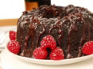 Brownie Cake with Raspberries