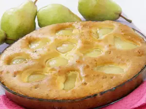 Fluffy Cake with Pears and Eggs