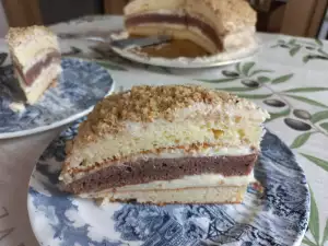 Big Homemade Cake from the Old Cookbooks