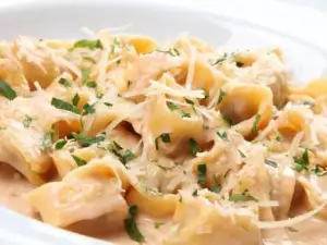 Tortellini with Cream Sauce