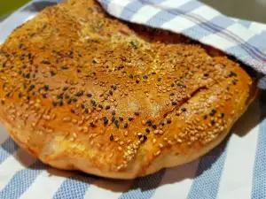 Turkish Pide Bread (Pide Ekmek)