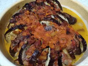 Eggplant with Minced Meat and Tomatoes