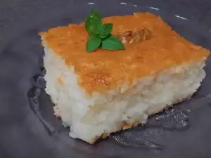 Turkish Cake with Yoghurt and Semolina