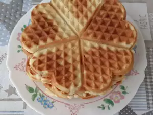 Easy Waffles with Yogurt